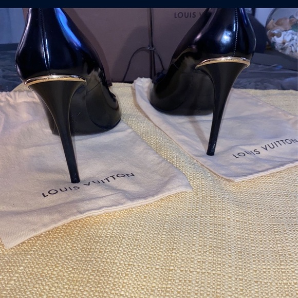 38 1/2 LVs - Picture 2 of 3